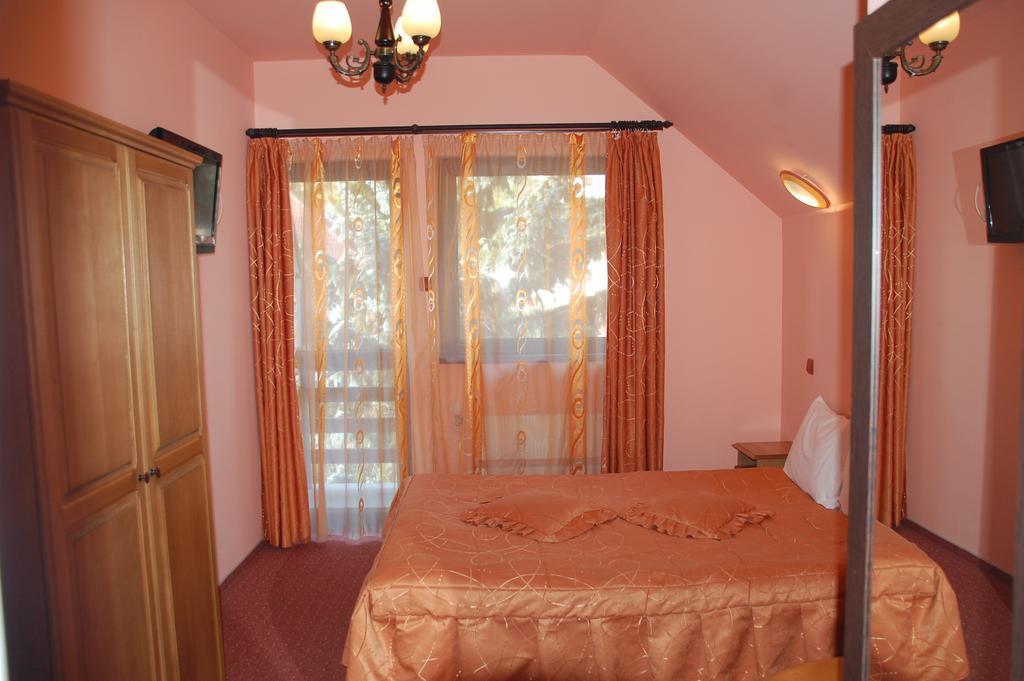 Pension Raluca Sinaia Exterior foto