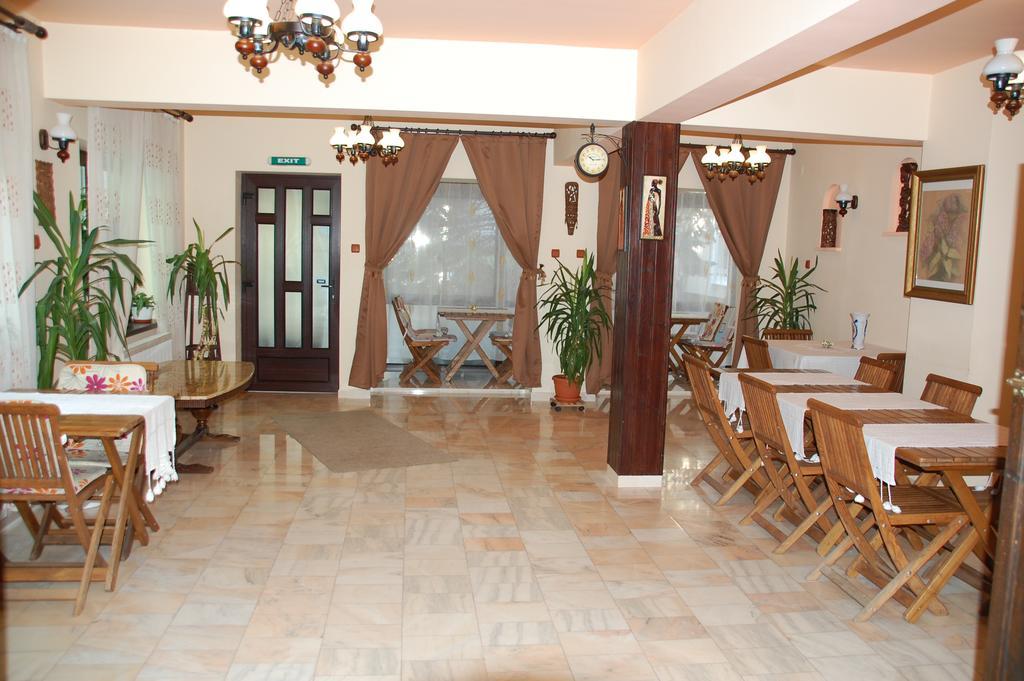 Pension Raluca Sinaia Exterior foto
